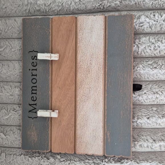 Two Standing Photo Frames - Picture 2 of 8